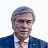 Víctor G Ricardo