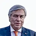 Víctor G Ricardo