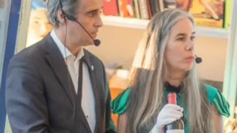 Hosanna el perfume del vino