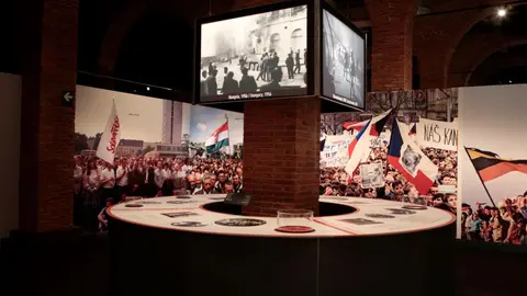 exposición El Muro de Berlín. Un mundo dividido en la Fundación Canal (1)