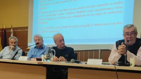 Durante el acto de presentación del libro