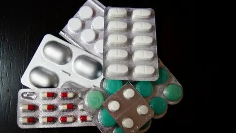 Imagen de pastillas de paracetamol, junto con otros medicamentos - Foto de Jorge Villa/Servimedia