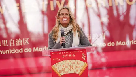 La consejera Roc&iacute;o Albert en su visita a la XI Feria del Templo del A&ntilde;o Nuevo Chino - Foto de la Comunidad de Madrid