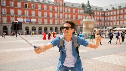 Espa&ntilde;a increment&oacute; un 15,3% los turistas recibidos hasta enero.  Foto: 123RF/samwordley - Servimedia