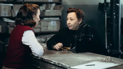 Escena "Tratamos demasiado bien a las mujeres" - José Belló