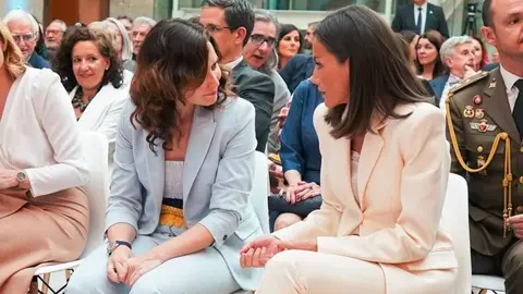 D&iacute;az Ayuso y la Reina do&ntilde;a Letizia - Comunidad de Madrid