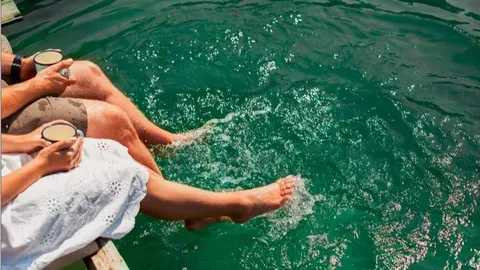 Mejores piscinas naturales y playas Madrid - Freepik