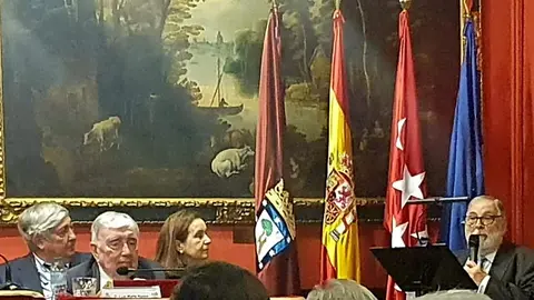 Intervención de Juan Van-Halen en su homenaje de la Asociación de Escritores y Artistas Españoles - Beatriz Hernando Pertierra