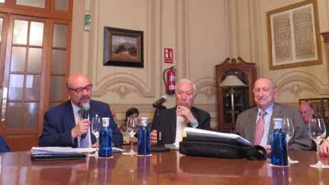 "Fragilidad de la democracia en tiempos de populismos", por José Manuel García Margallo - José Belló