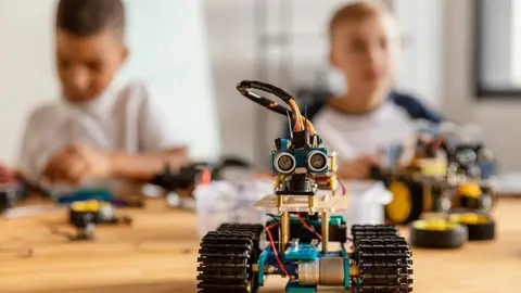 Campamentos infantiles gratuitos en las bibliotecas p&uacute;blicas de la Comunidad - Freepik