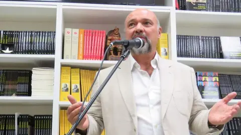 Basilio Rodr&iacute;guez Ca&ntilde;ada, fundador de la editorial