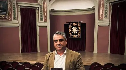 Isaac Hern&aacute;ndez en el Ateneo de Madrid