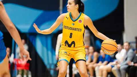 &Aacute;ngela Salvadores - Movistar Estudiantes