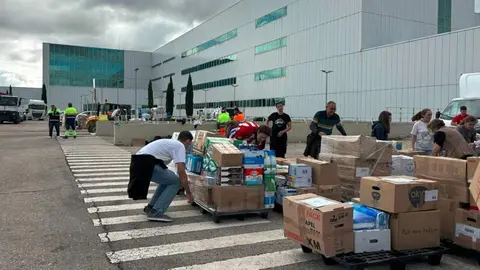 Quinta nave para almacenar la ayuda de los municipios madrileños para el pueblo valenciano - Foto Delegación del Gobierno en Madrid