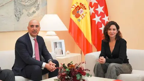 D&iacute;az Ayuso y Francisco Javier S&aacute;nchez, presidente de Airbus en Espa&ntilde;a - Foto Comunidad de Madrid