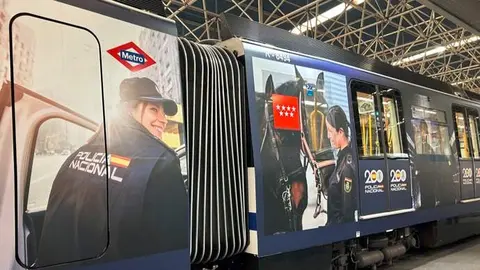 Un tren vinilado para conmemorar el 200 aniversario de la Polic&iacute;a Nacional - Foto Comunidad de Madrid