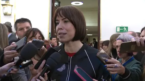 Ministra de Ciencia, Innovaci&oacute;n y Universidades, Diana Morant, a la salida del Hemiciclo - Foto Congreso de los Diputados