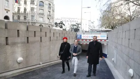 Borja Carabante saliendo del aparcamiento - Foto Ayuntamiento de Madrid