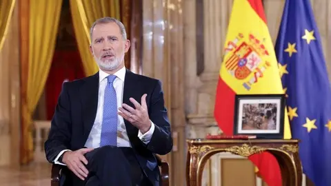 Felipe VI, durante su intervenci&oacute;n en el Sal&oacute;n de Columnas | Foto de Casa Real