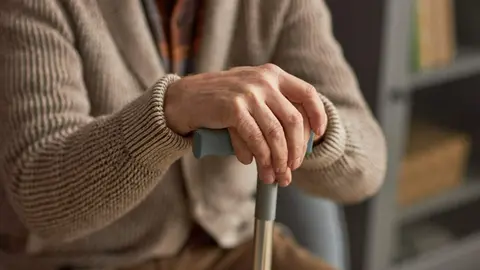 Persona mayor - Foto de 123rf/seventyfour74