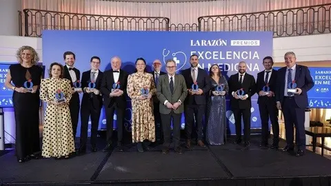 foto-familia-premios-excelencia-medicina_69 (1)