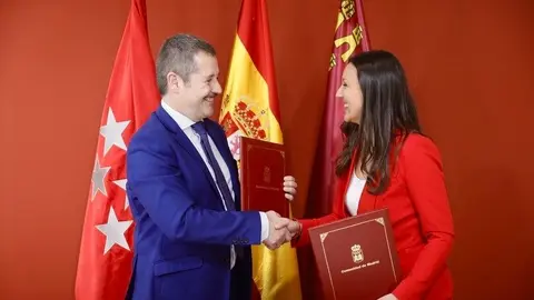 Mariano de Paco Serrano, y su homóloga murciana, Carmen Conesa - Comunidad de Madrid