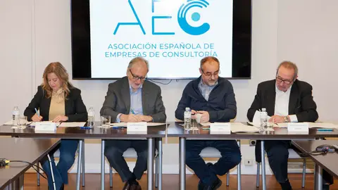 La Asociación Española de Empresas de Consultoría firma un nuevo convenio colectivo con CCOO y UGT
