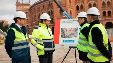 El consejero Rodrigo en su visita a las obras de la estación de Ventas - Fotos Comunidad de Madrid