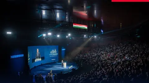 Vox y la ultraderecha europea claman en Madrid por una 'revoluci&oacute;n patriota' contra Bruselas y la inmigraci&oacute;n