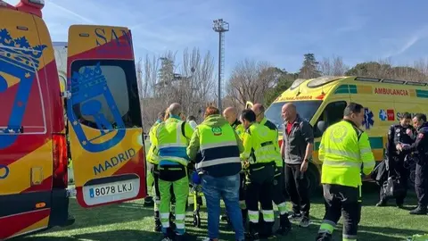Un &aacute;rbitro de 29 a&ntilde;os sufre una parada cardiorrespiratoria en un partido en Moratalaz