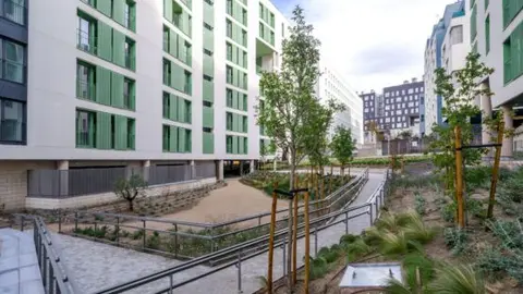 Imagen de archivo de promoción de viviendas en alquiler en el distrito de Puente de Vallecas - Foto Ayuntamiento de Madrid