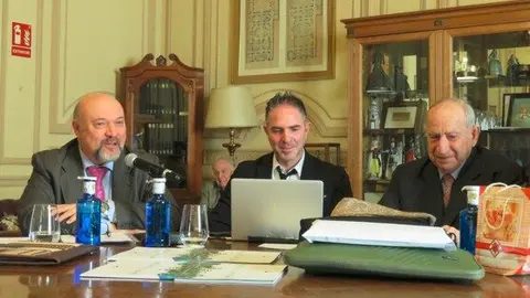 De izquierda a derecha, Basilio Rodríguez 
Cañada, Alberto de la Torre Mayado y Andrés 
Valverde - Foto José Belló