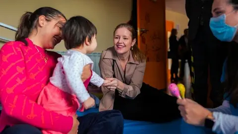 Dávila, durante su visita al Centro de Atención Temprana Fundación Jardines de España, en Villanueva de la Cañada - Foto Comunidad de Madrid