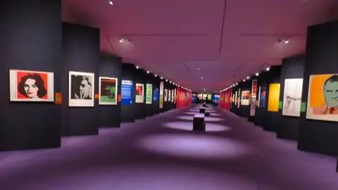 Exposición “Andy Warhol. Posters” en Fundación Canal
