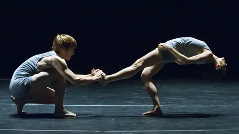 Dansa Minus 16 photo by Ros Ribas