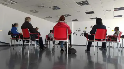 Madrid impulsa la integración de más de 400 mujeres sin hogar víctimas de violencia con el proyecto LuZiérnagas