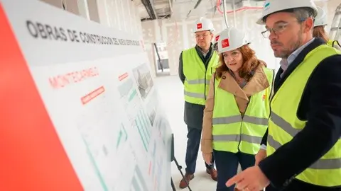 La consejera de Sanidad, Fátima Matute, visitó hoy las obras del Centro de Salud Montecarmelo - Foto Comunidad de Madrid