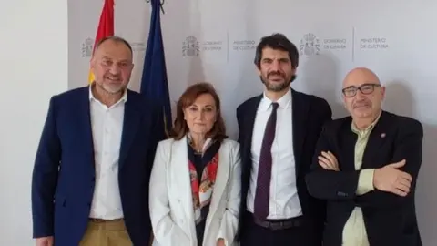 Marcelo López Pozzobón (Presidente de Carpe Diem), María del Carmen Aranda (Vicepresidenta y Coordinadora Nacional de la ANLMI en España), Ernest Urtasun, Ministro de Cultura y Eduardo Ruiz, investigador de la UGR