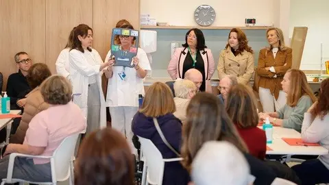 Madrid inaugura la Escuela de Cuidadores para mejorar la atención a pacientes con ELA en sus hogares