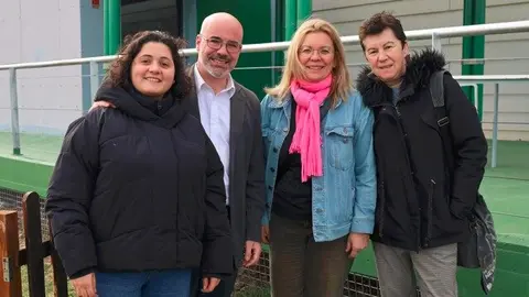 El Delegado de Gobierno durante su visita a la 'Ecoaldea' de MUM - Foto MUM