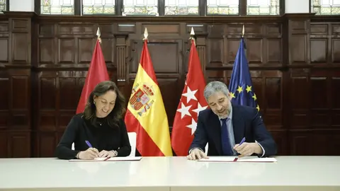 Firma del convenio entre el Ayuntamiento y el ICJCE - Foto Ayuntamiento de Madrid