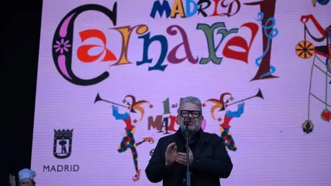 Madrid celebra su carnaval con el pregón de Alberto Chicote y un desfile multicultural en Madrid Río