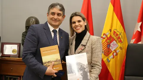 Judith Piquet, alcaldesa de Alcalá de Henares y Gabriel Codru, alcalde de Alba lulia (Rumanía)