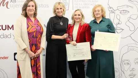 Cristina Sancho, ganadora xdel II Premio de Liderazgo del ICAM
