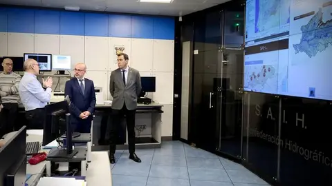 El delegado del Gobierno supervisa la evolución de los ríos y embalses madrileños tras las intensas lluvias