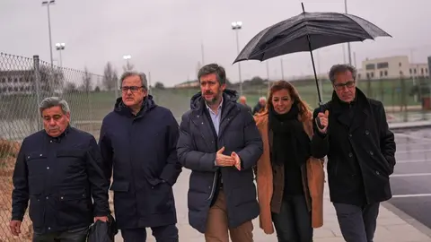 García Martín durante su visita al polideportivo público Ángel Carrizo de Navalcarnero - Foto Comunidad de Madrid