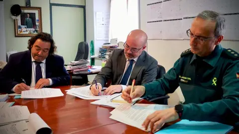 Francisco Martín Aguirre, en su visita a Navas del Rey - Foto Delegación del Gobierno Madrid