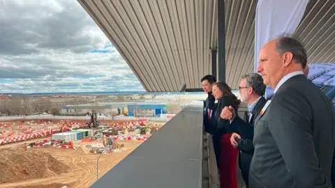 El consejero López-Valverde ha inaugurado el nuevo campus de centros de datos de la empresa Iron Mountain - Foto Comunidad de Madrid