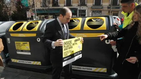 Carabante durante la presentación de la campaña de concienciación en castellano e inglés - Foto Ayuntamiento de Madrid