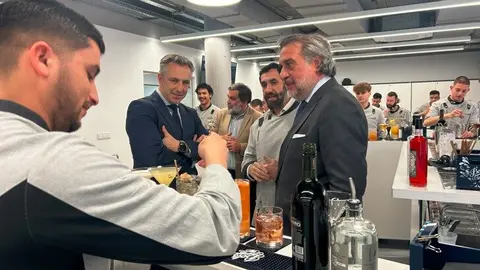 Carlos Novillo ha rubricado  el acuerdo en el Instituto de Formación Empresarial de la Cámara Oficial de  Comercio e Industria - Foto Comunidad de Madrid
